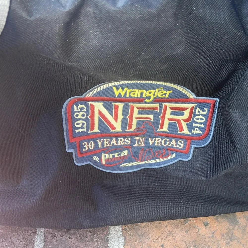 WRANGLER‎ PRCA NFR 2013 LAS VEGAS Rolling Duffle Bag National Extra Beer Cooler